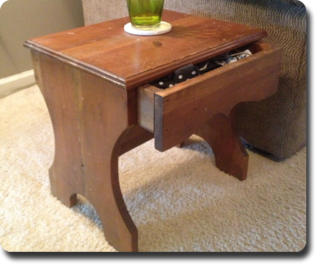 Simple End Table w/drawer